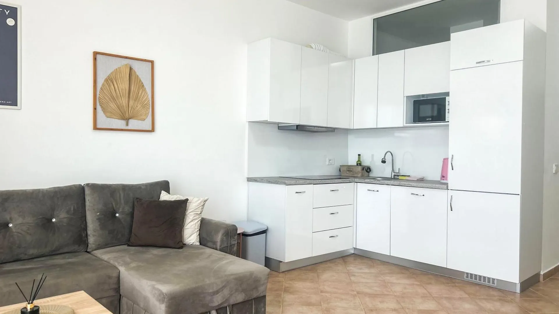 Top Sea View Apartment ドゥラス