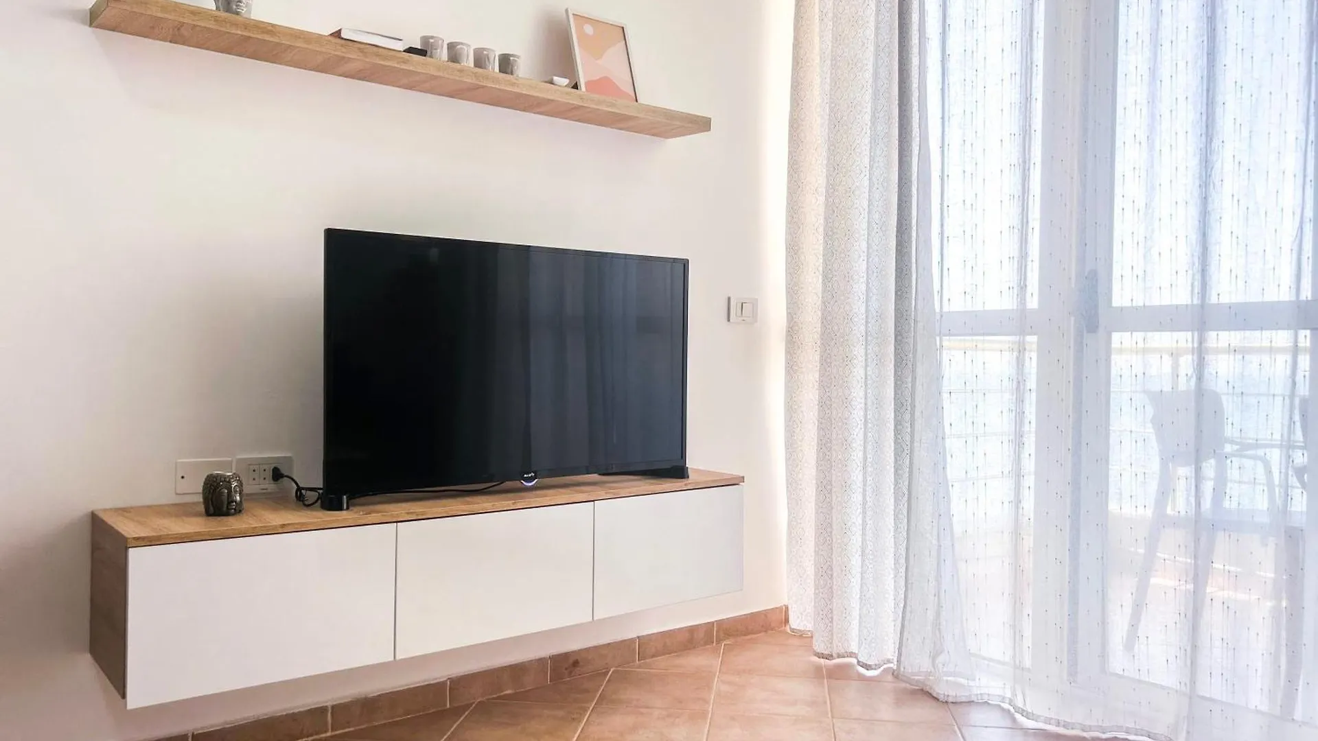 Top Sea View Apartment ドゥラス
